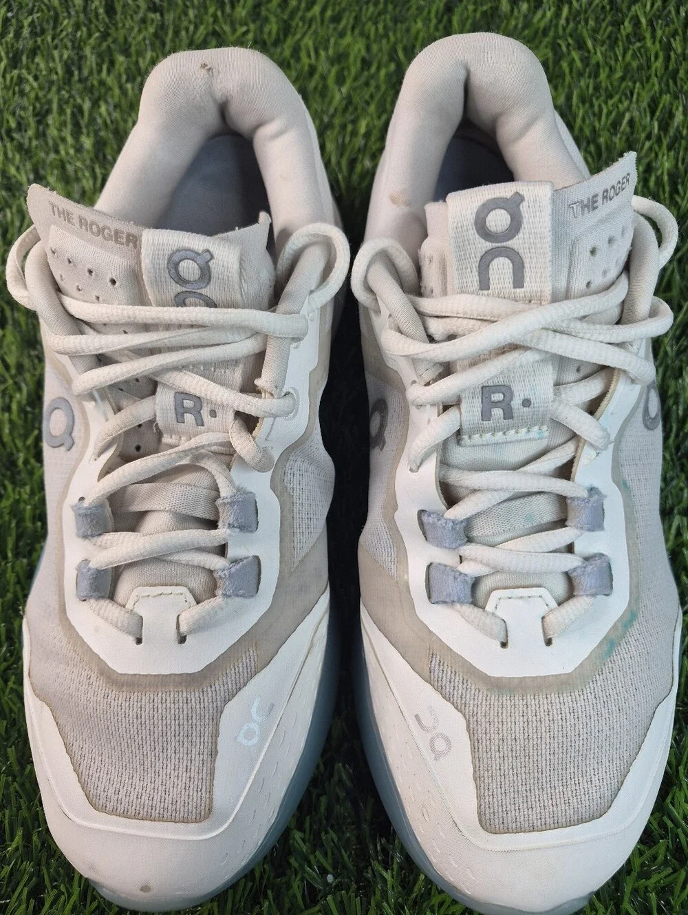 On The Roger Pro Women’s Size 8 White Gray Tennis Court Shoes Sneakers